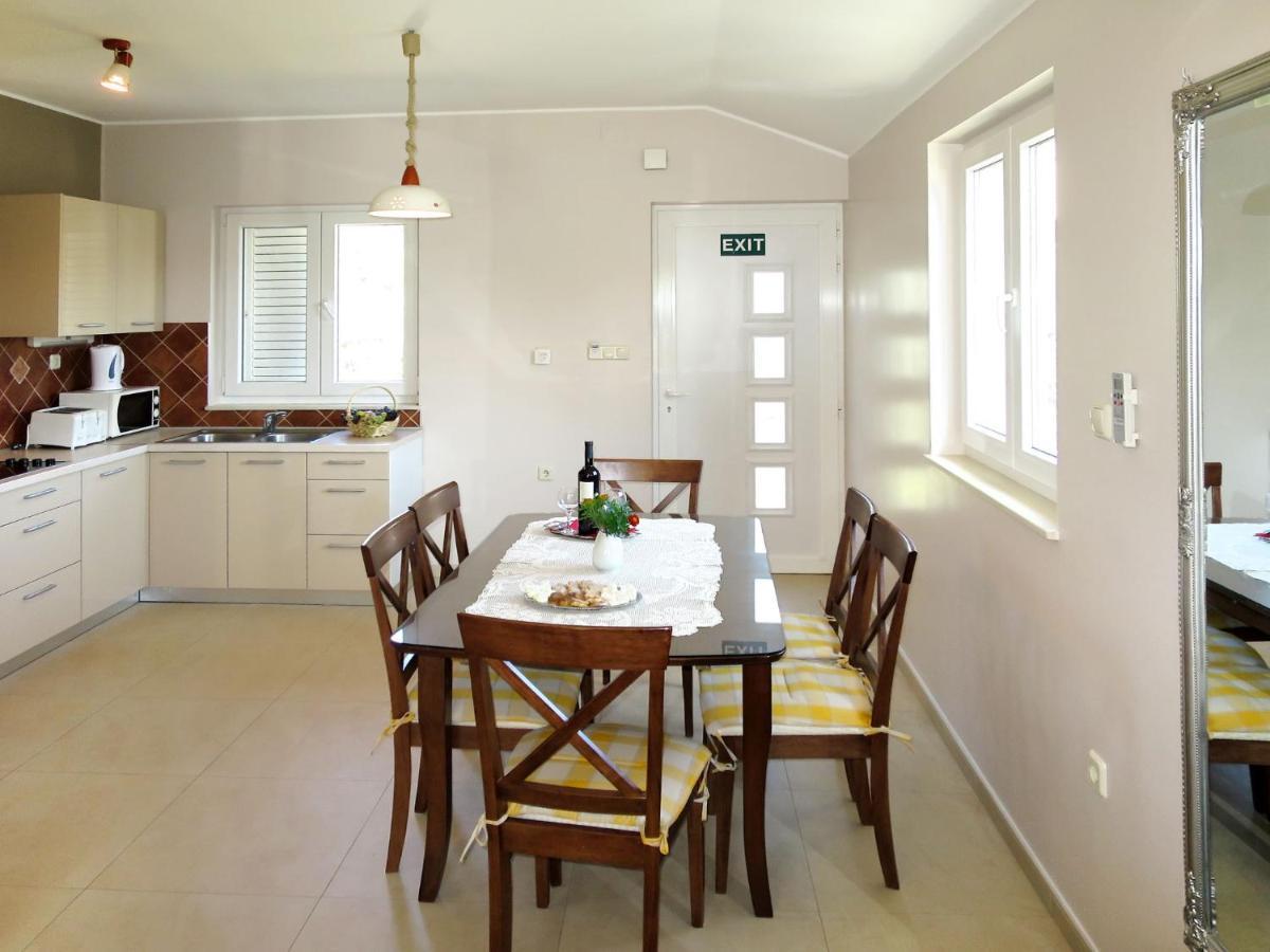 Apartment Perisa - Sib240 By Interhome Grebastica Exterior photo